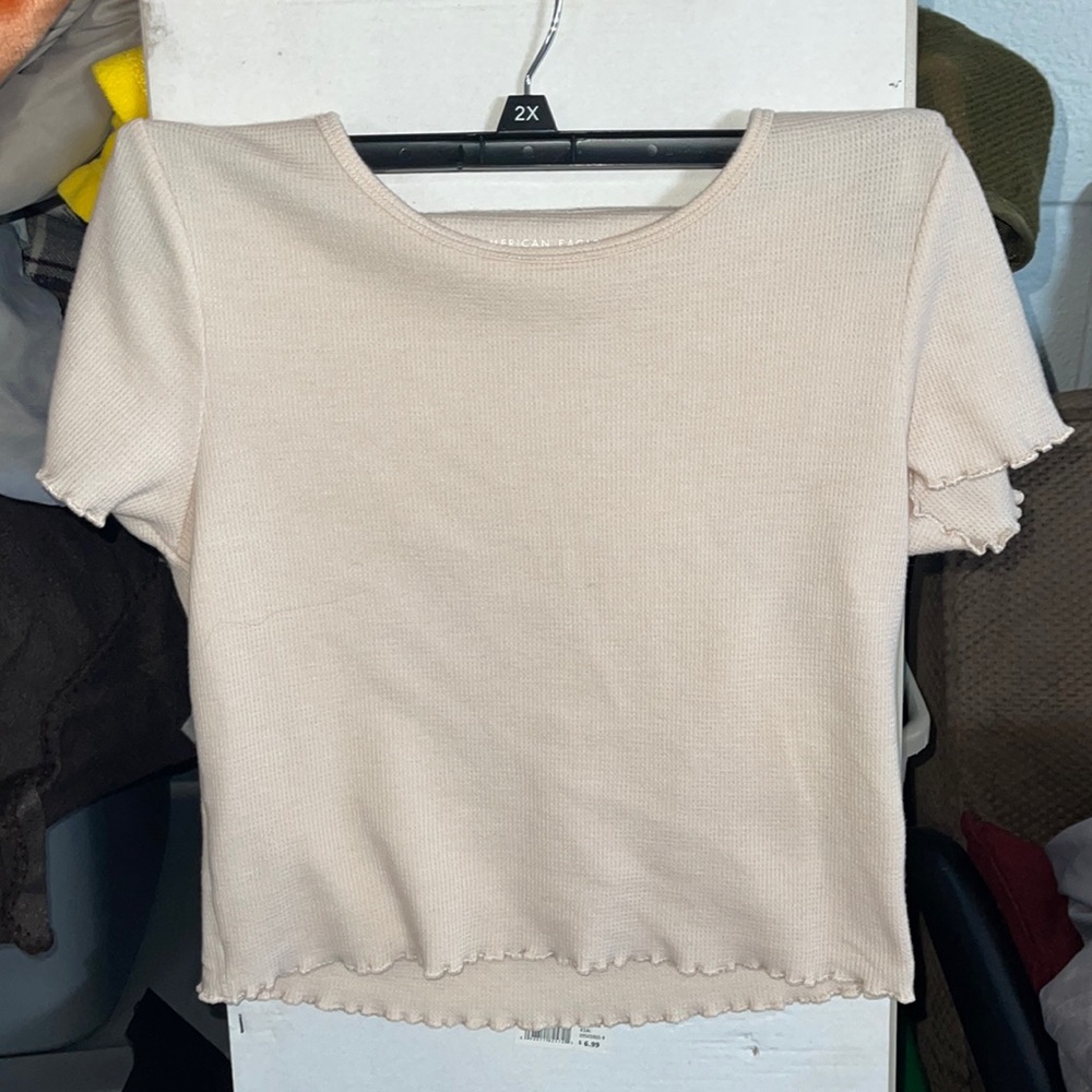 american eagle baby tee